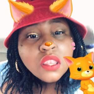 Meet your Posher, Kiana